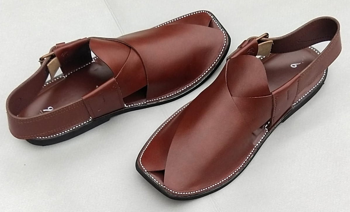 University Design Chappals Cut & Round T